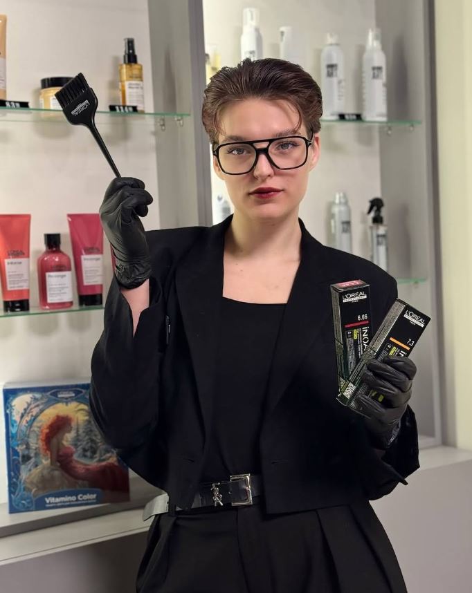 Анна, колорист